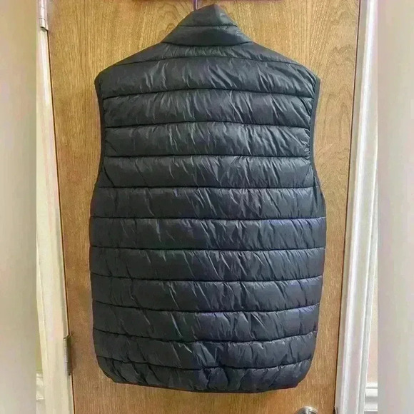 North Texas Celtics Futbol Club Puffer Quilted Zip Vest Black Size M NEW NWT - Picture 12 of 12